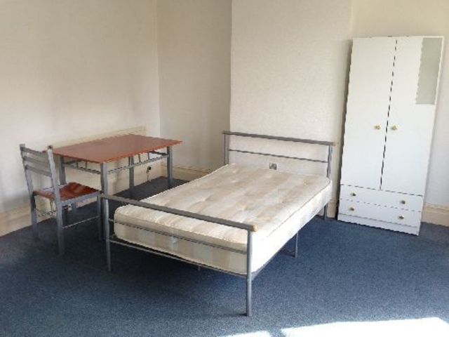  Image of 5 bedroom House Share to rent in Ralph Road Ashley Down Bristol BS7 at Horfield Bristol Horfield, BS7 9QR
